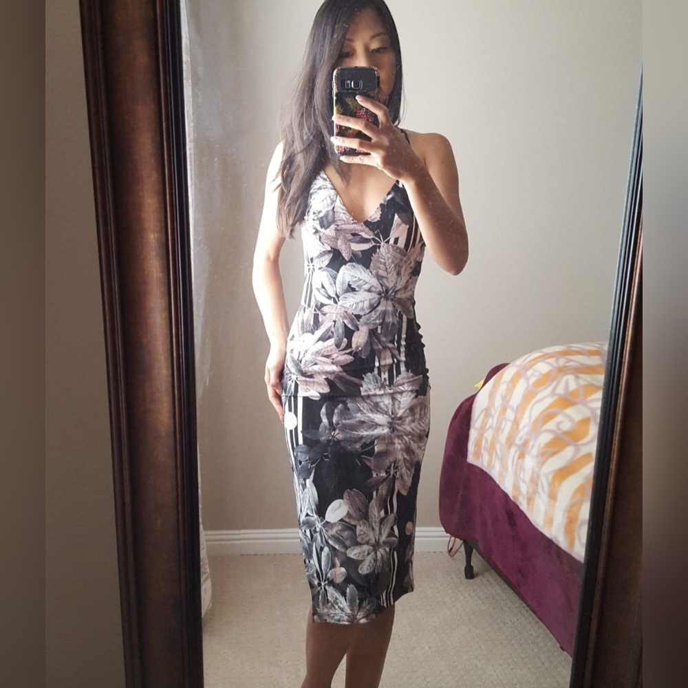 Dress - Picture 4 of 5
